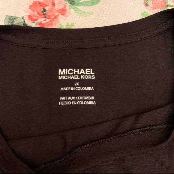 Michael Kors Classic Black & Gold T-Shirt - Picture 4 of 14